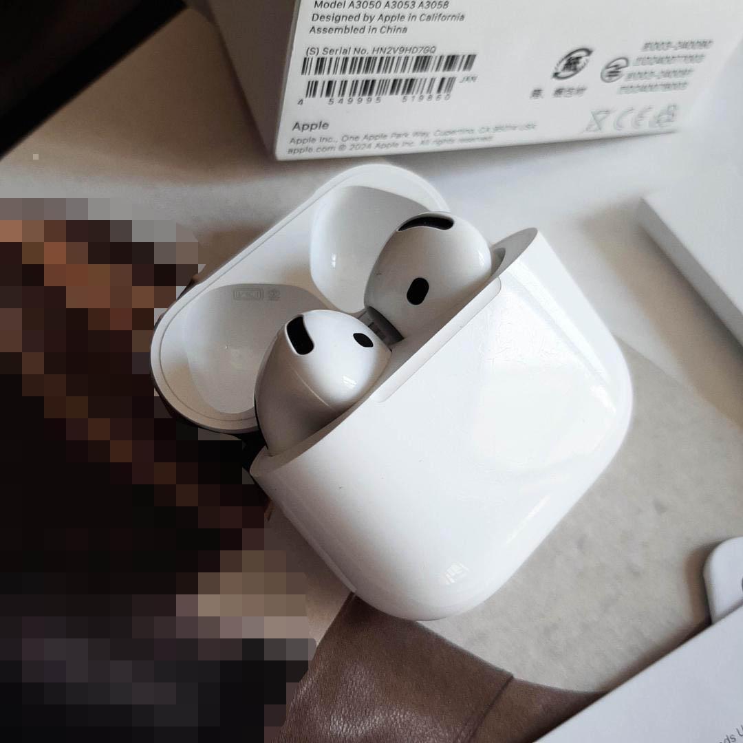 1式 Apple AirPods 4 エアポッズ 100%/100% アップル