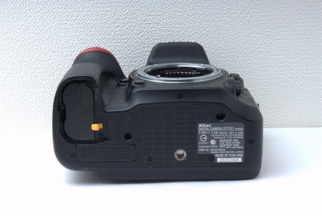 【 美品】Nikon ニコン D7200 Nikon DX 18-140mm