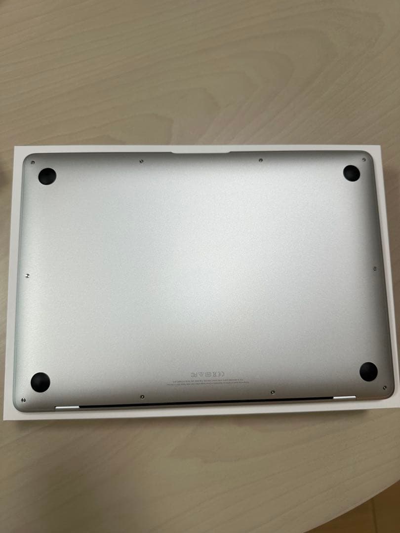 Apple MacBook Air 13インチ 2018＋純正USBコネクタ付