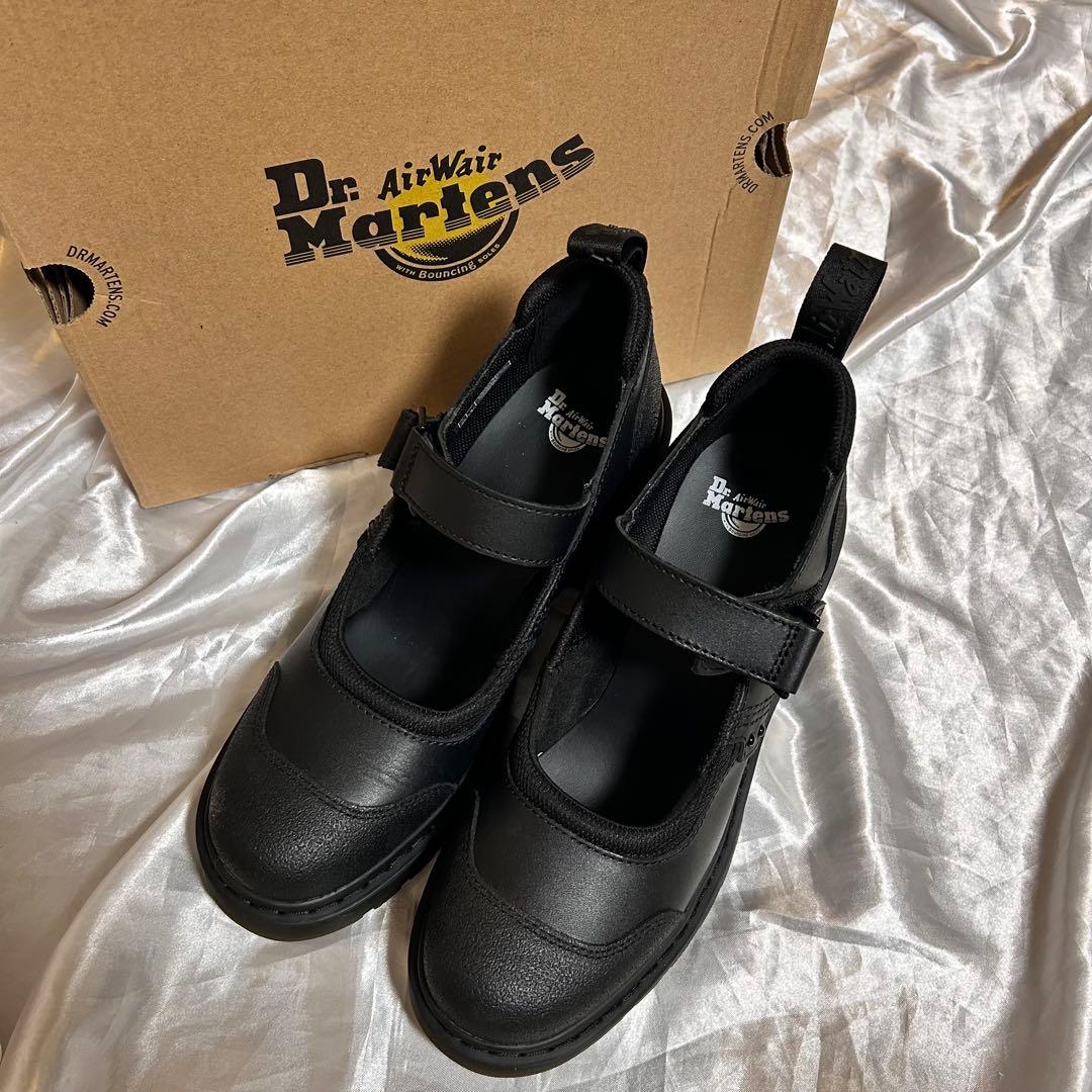 Dr.Martens EVIEE TECH MONO メリージェーン シューズ