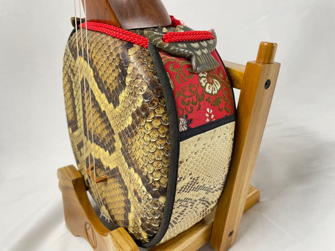 宮古木工芸 本皮1枚貼り/けやき棹 三線 与儀栄功作