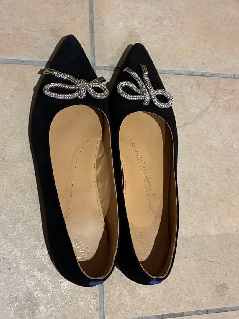 Chatelles /ポインテッドトゥ /フラットシューズ /黒