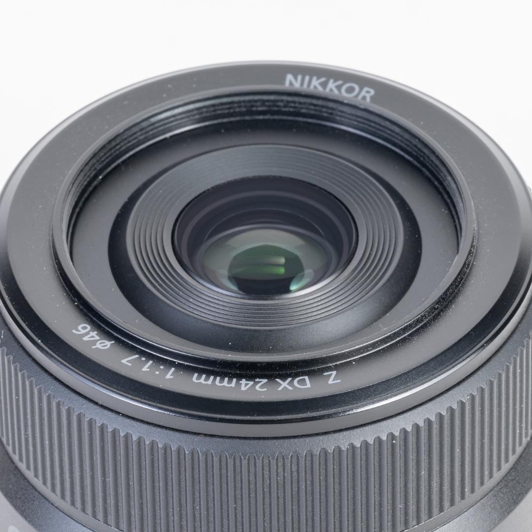 NIKKOR DX 24/1.7 単焦点レンズ