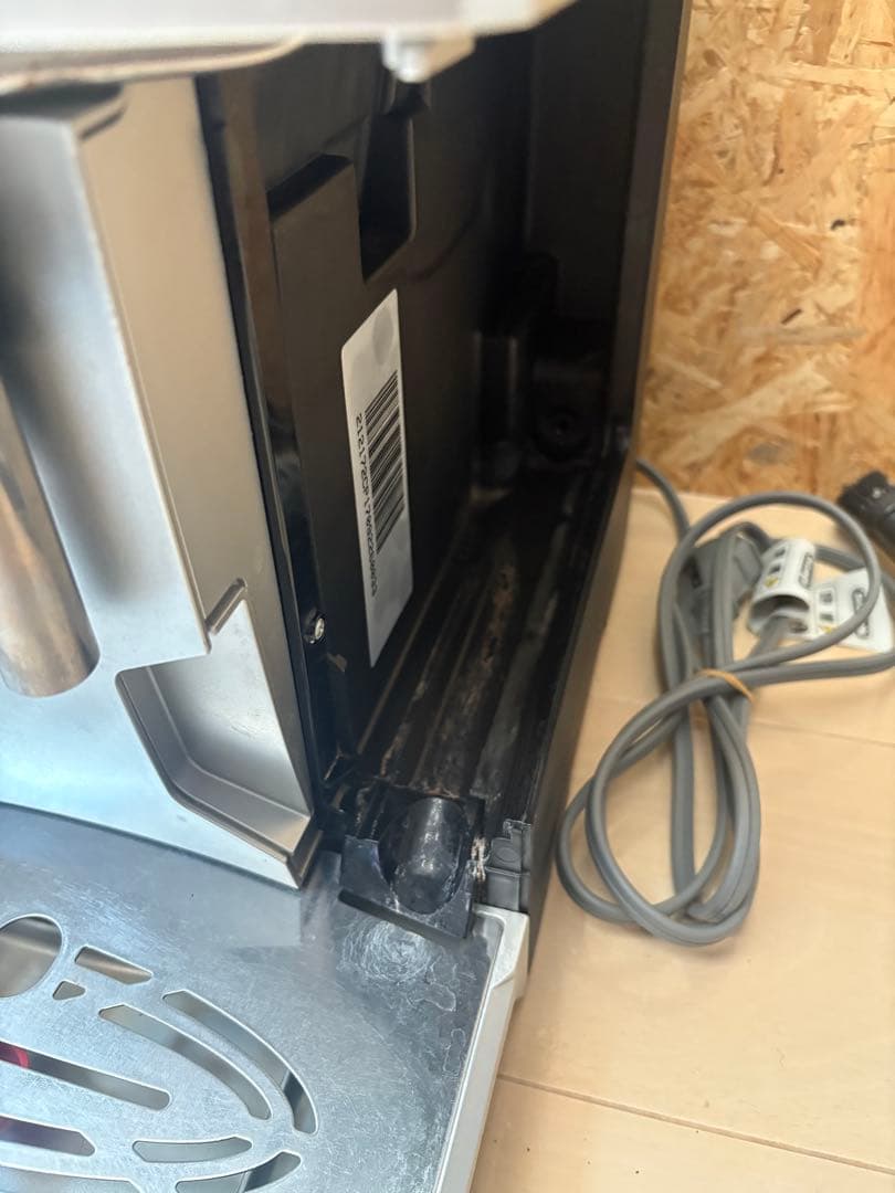 （ジャンク品）DeLonghi Magnifica ESAM03110S