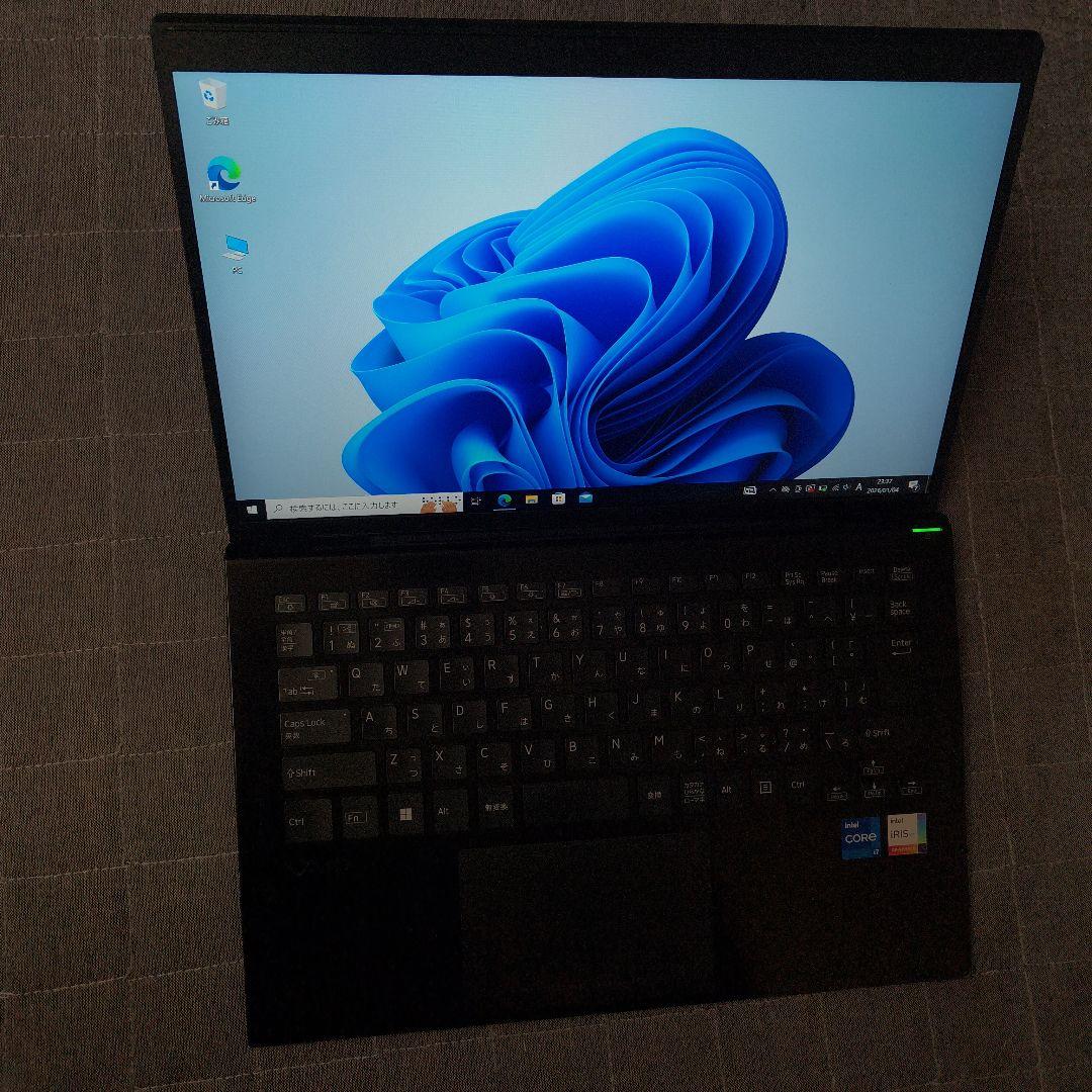 日本製 高級感 VAIO 美品 超軽量 驚速12世代i7 16GB 512GB