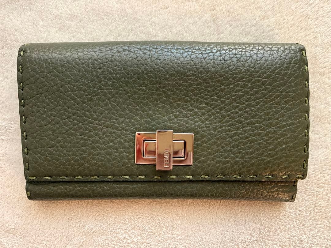 FENDI オリーブグリーン 長財布 保存袋付き