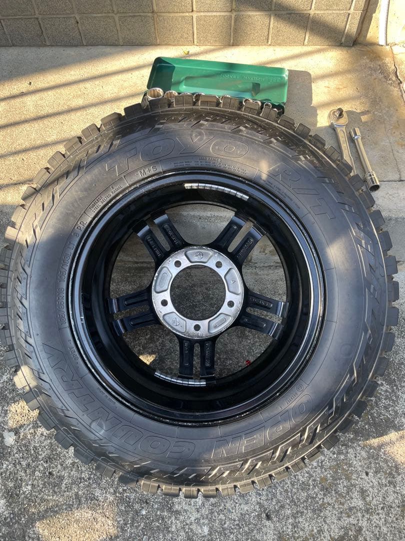 ジムニーjb23純正(エンケイ)16インチTOYOタイヤセット