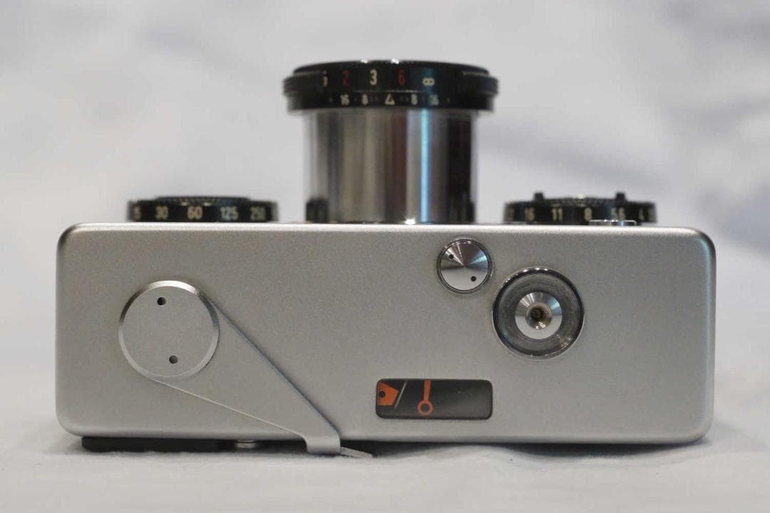 Rollei 35 シンガポール製　テッサー40ミリf/3.5　希少フィルター付