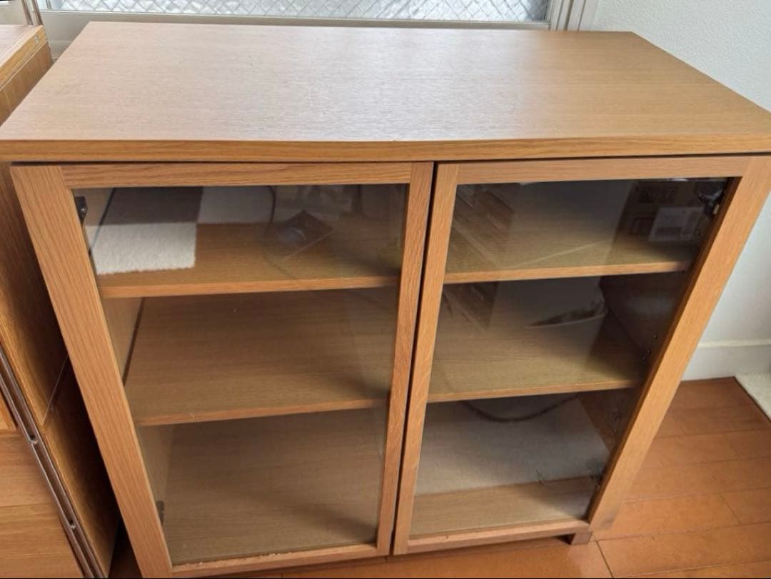 無印良品　脚付 オーク材　ガラス扉キャビネット 送料込み