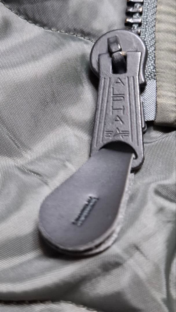 ALPHA IND. フーデッドリブフライトジャケット TA1049-076