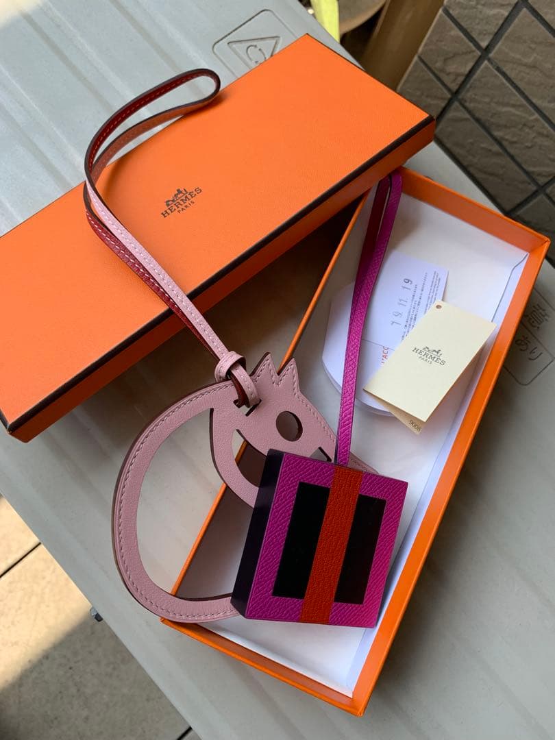 イノシシ丸HERMES レトル オ カレ✖️パドックシュバルチャーム2点セット