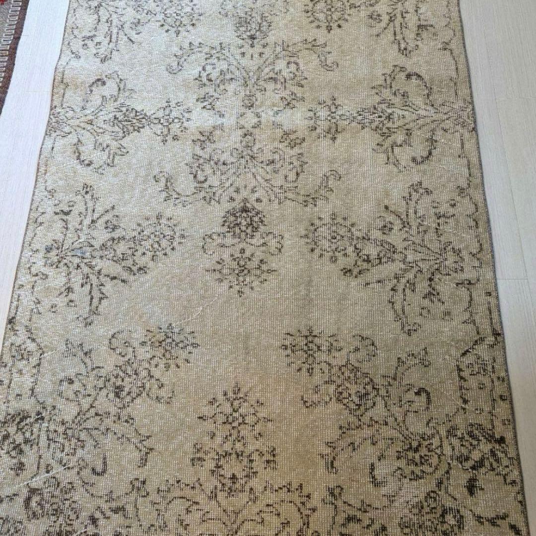 トルコヴィンテージラグ　ベージュ系　ボタニカル柄　106x209