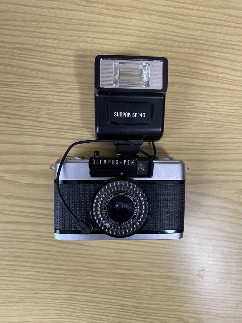 【完動品】OLYMPUS PEN EE-3 コンパクト　ストラボ付き　動作確認済