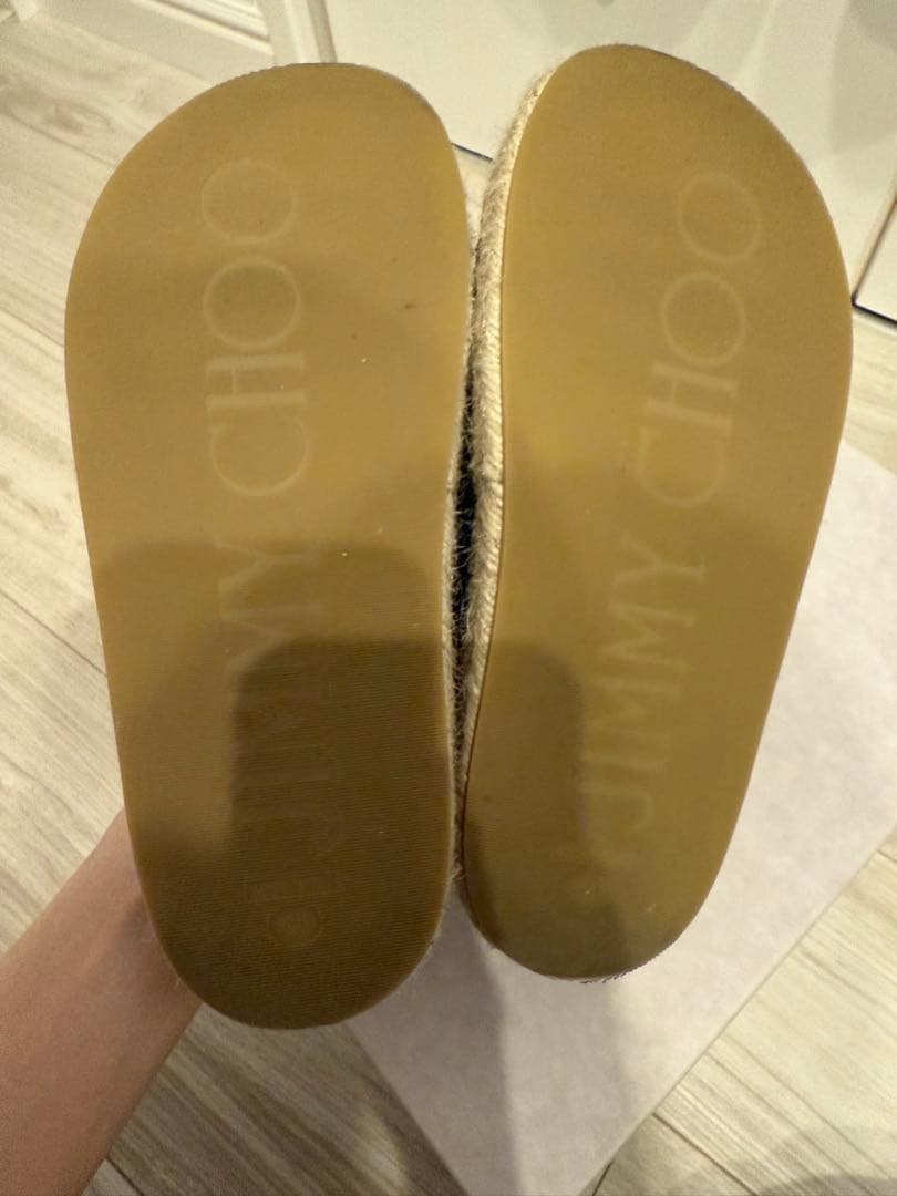 【美品】ジミーチュウ　フラットレザーサンダル