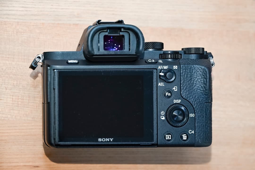 ふ*ぁ様 【SONY ソニー】α7II ボディ ILCE-7M2 ミラーレス一眼