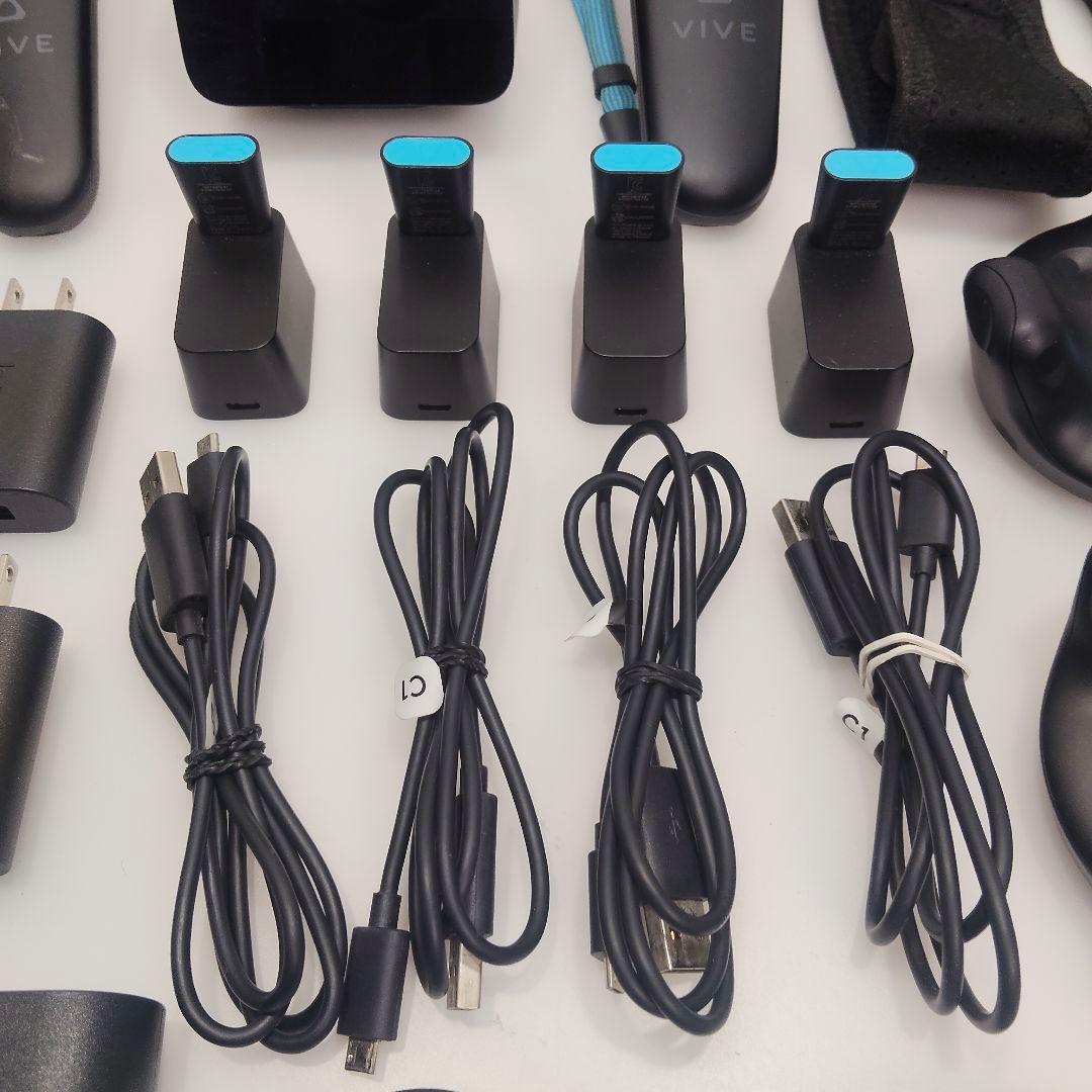 【特価】HTC VIVE VR周辺機器セット トラッカー2020 コントローラー