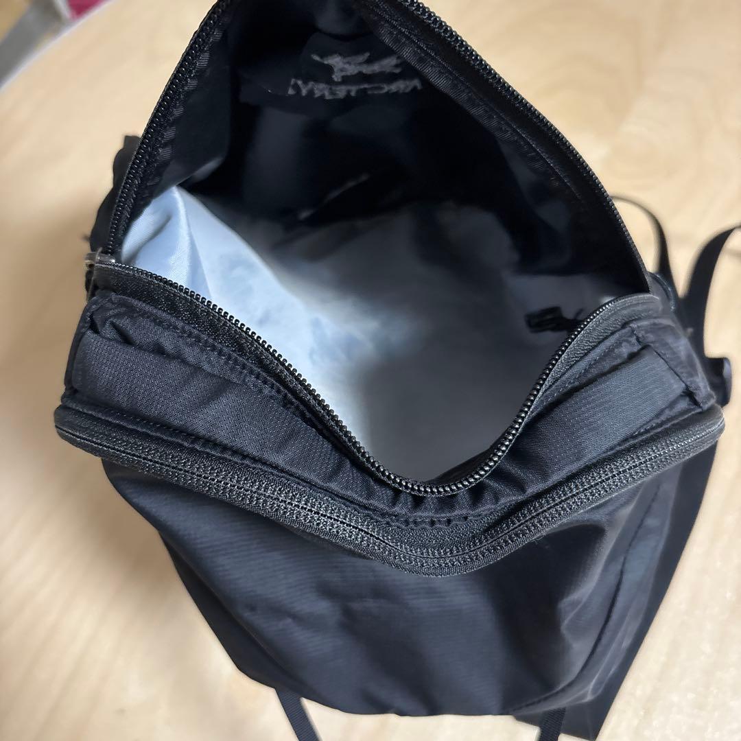 アークテリクス リュック バックパック　黒色