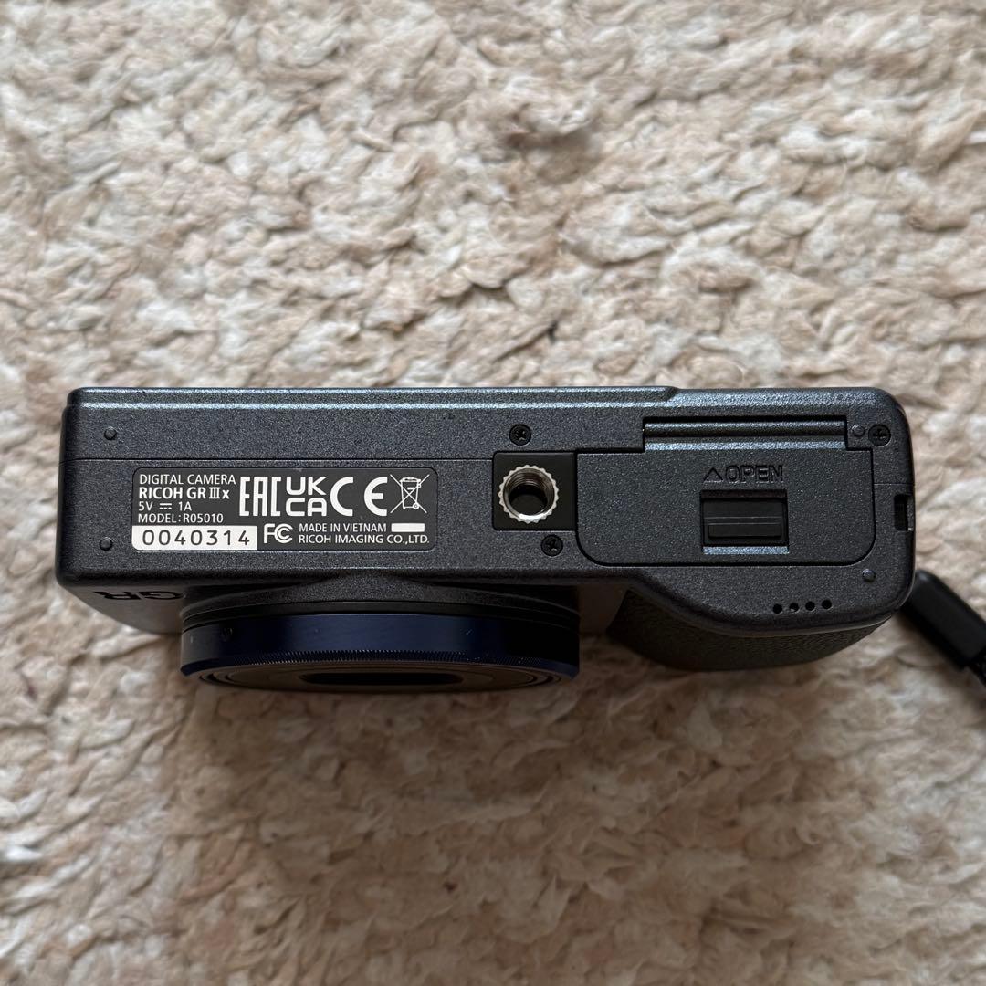 【美品】RICOH GR IIIx Urban Edition予備電池・ケース付