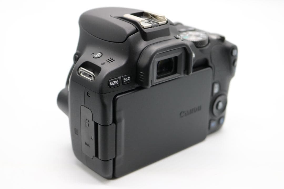 超美品 【Canon EOS Kiss X9 トリプルレンズセット】 安心保証◎
