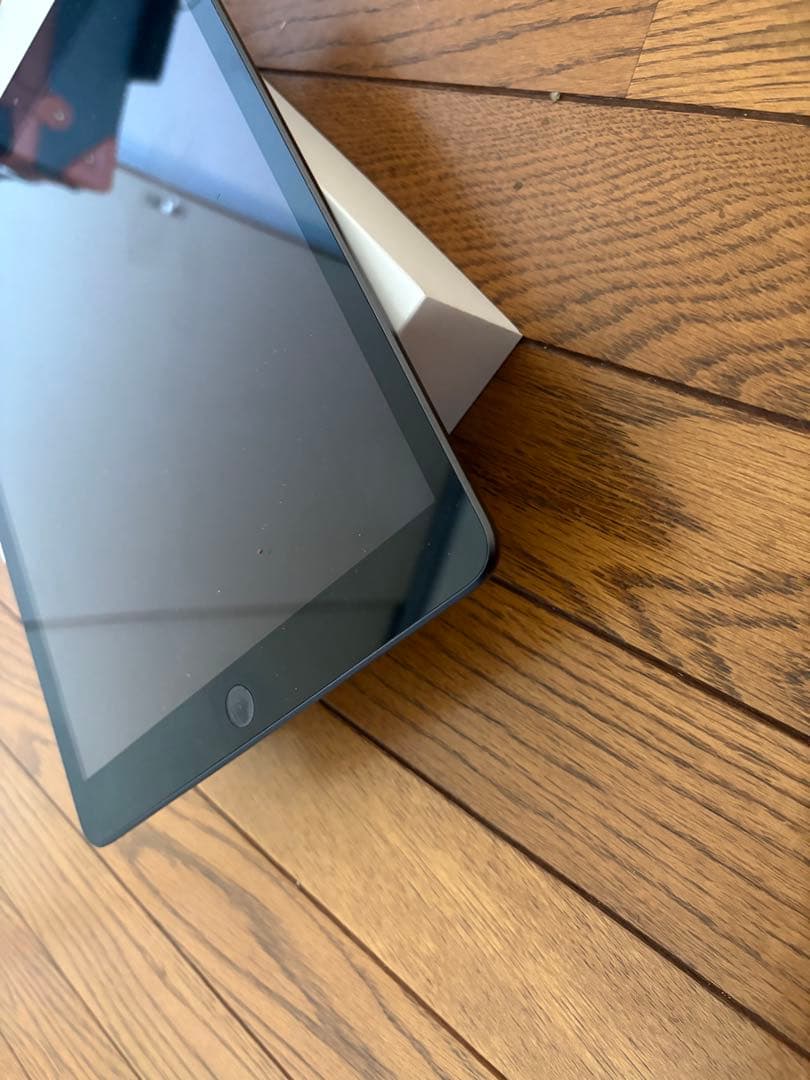 Apple IPad 第8世代 32GB バテッリー容量90%
