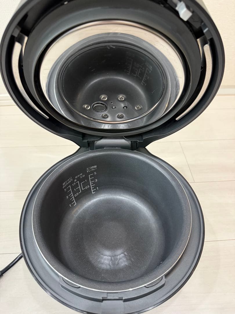 Panasonic SR-NA102 圧力IH 炊飯器　2023年製