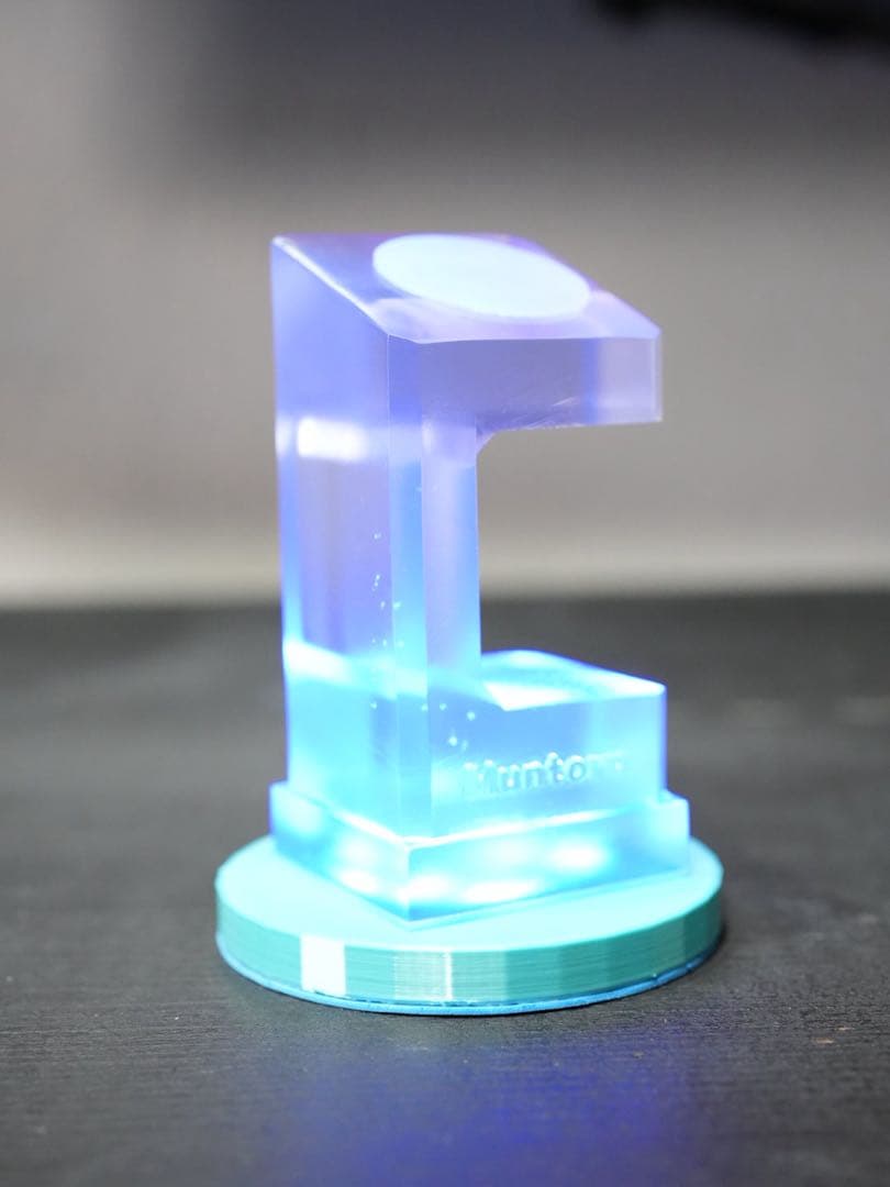 アイスクリアムントル 底面ブルー屈折 腕時計スタンド