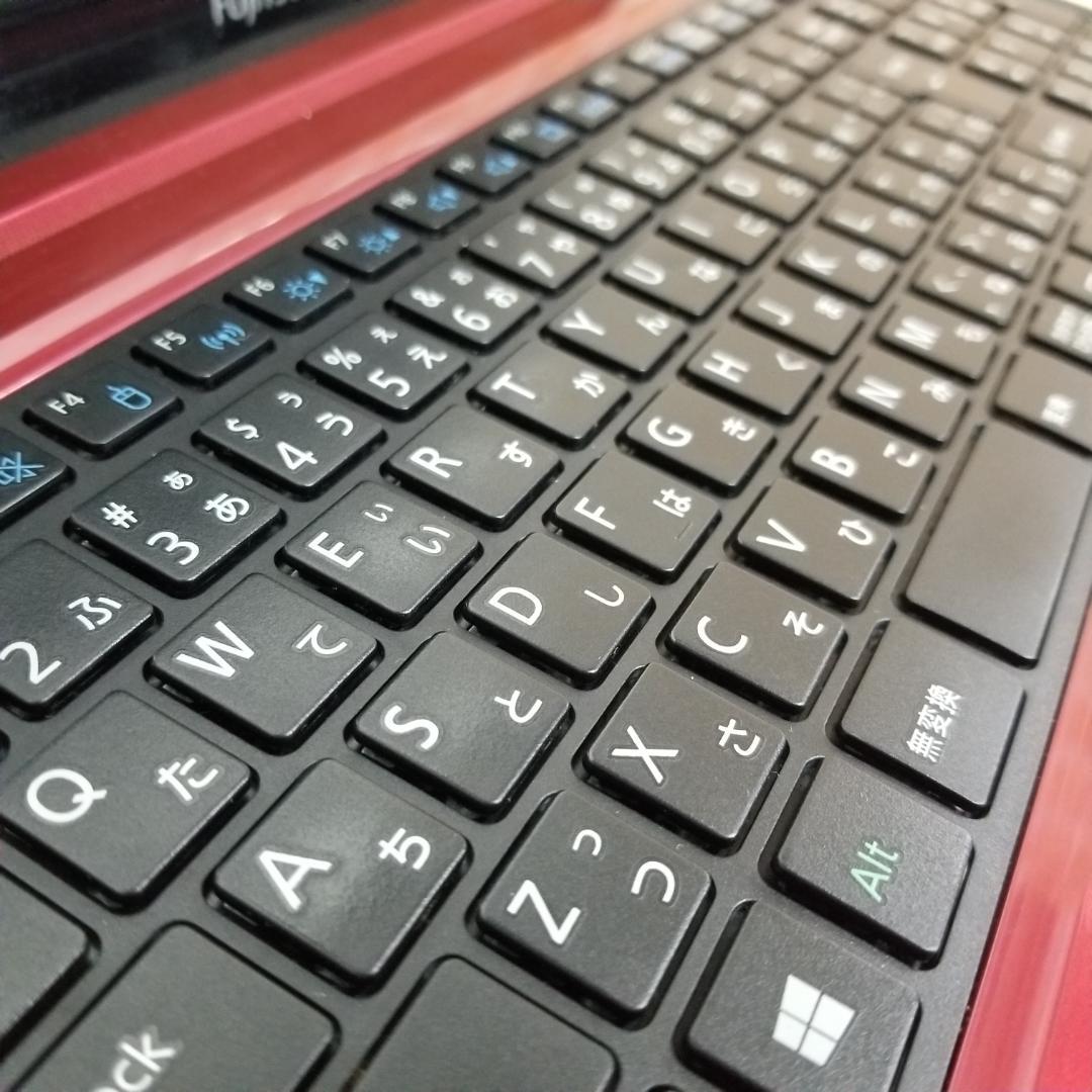 新品SSD Zorin DVD再生可 即使用可ノートPC 富士通 (B1702)