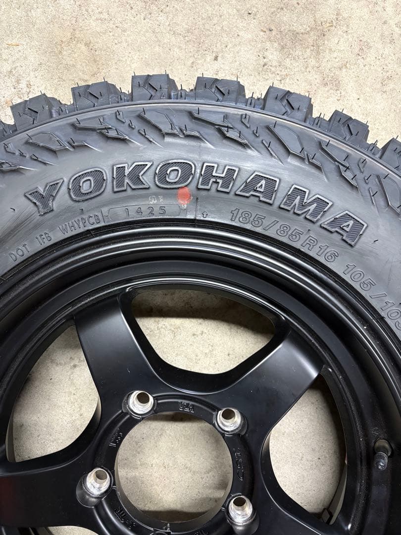 【1本】ジムニーJB64 ヨコハマ　ジオランダーM/T 185/85R16