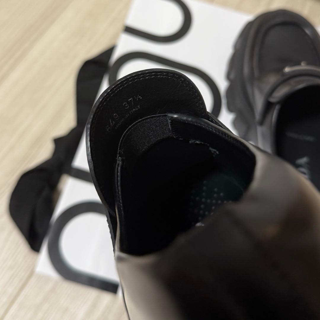 PRADA プラダ モノリス ブラッシュドレザー ローファー