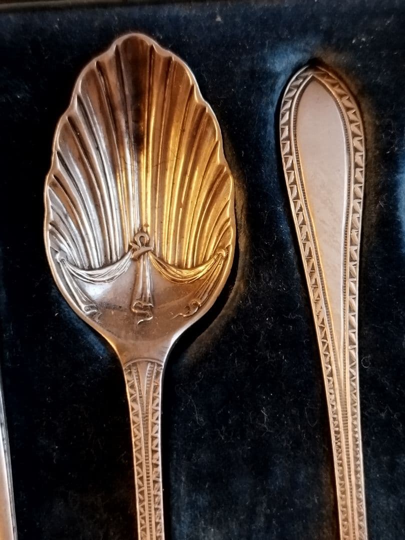 英国アンティーク　純銀製スプーンセット 6本+トング