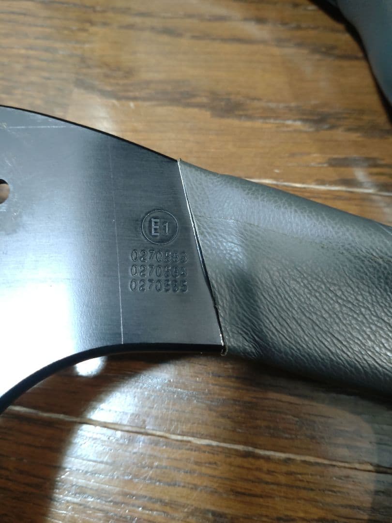 MOMO ステアリング TYP D35 KBA 70116