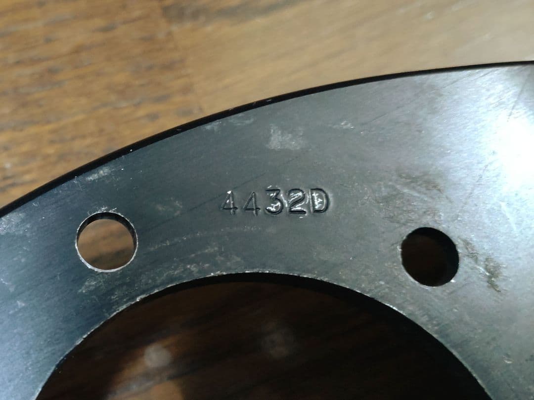 MOMO ステアリング TYP D35 KBA 70116