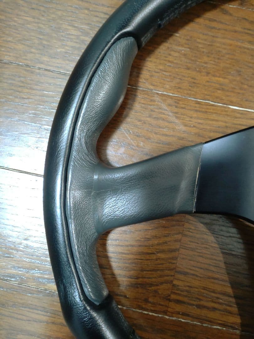 MOMO ステアリング TYP D35 KBA 70116