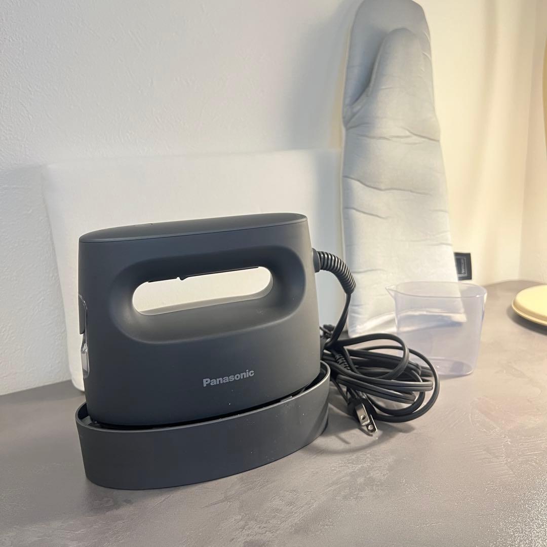 Panasonicスチームアイロン NI-FS70A-K カームブラック