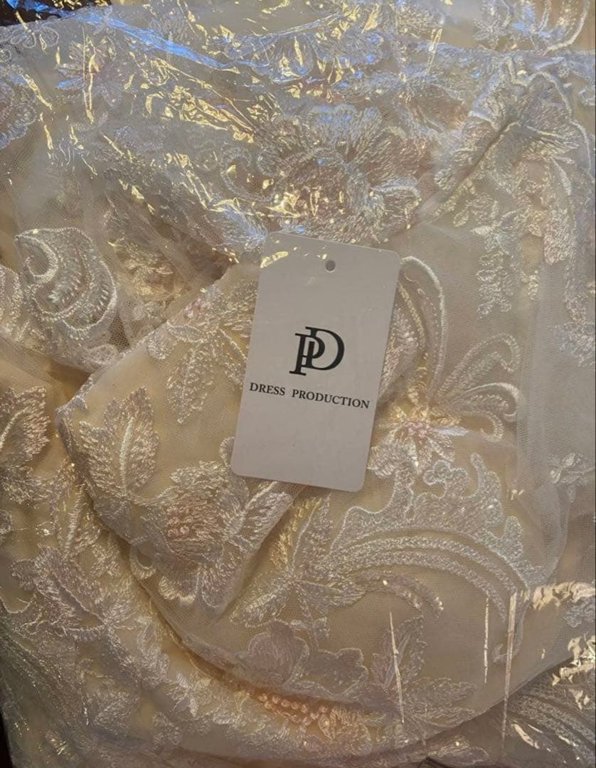 ウェディングドレス アイボリー レース オフショルダー ドレスプロダクション