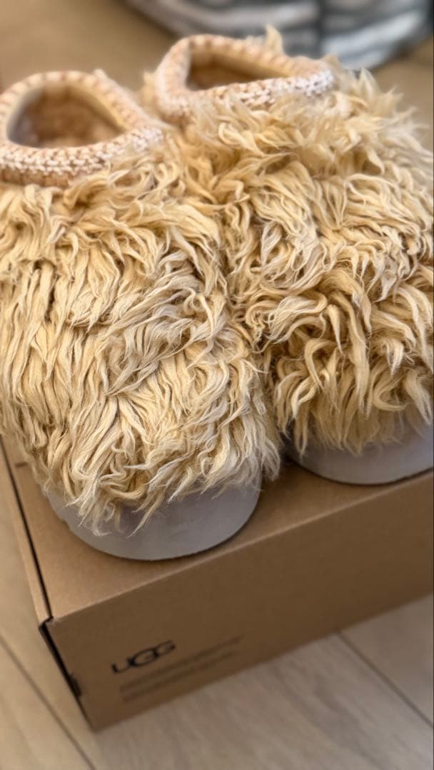 新品UGG Fluff Momma Sugar Tasmanファーモカシン6