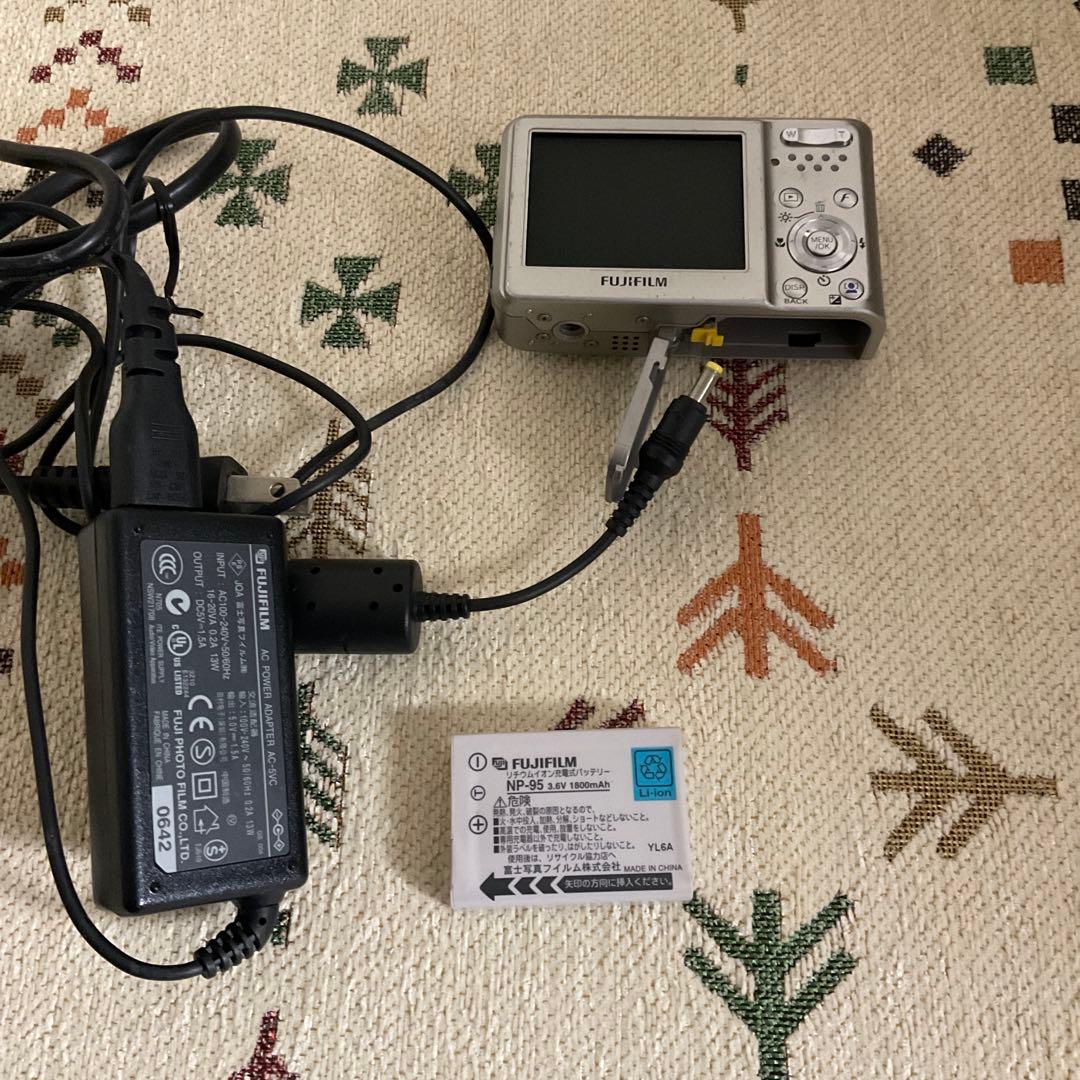 FinePix F31fd FUJIFILM ハウジング付き