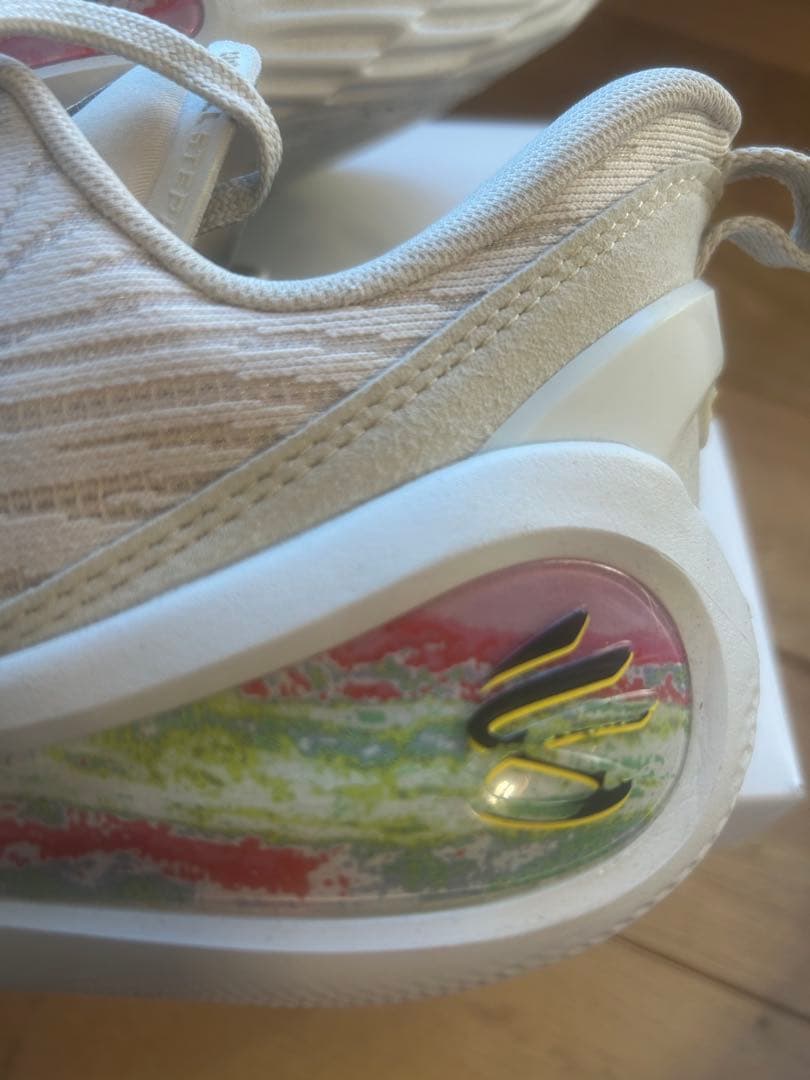 CURRY12 エアクッション付きホワイトスニーカー