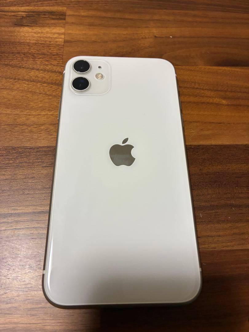 【箱付き】iPhone11 本体 128GB ホワイト　充電コード付き