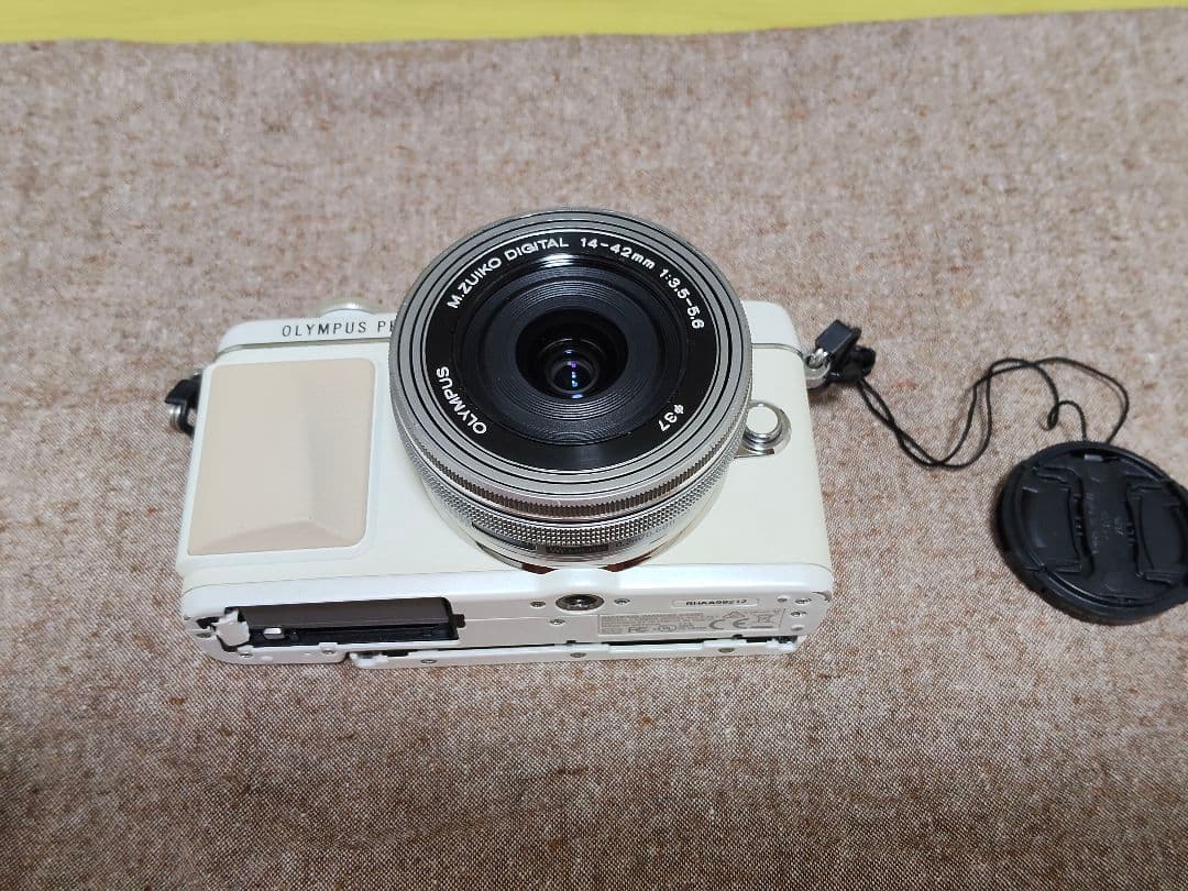 OLYMPUS PEN Lite E-PL7 ホワイト