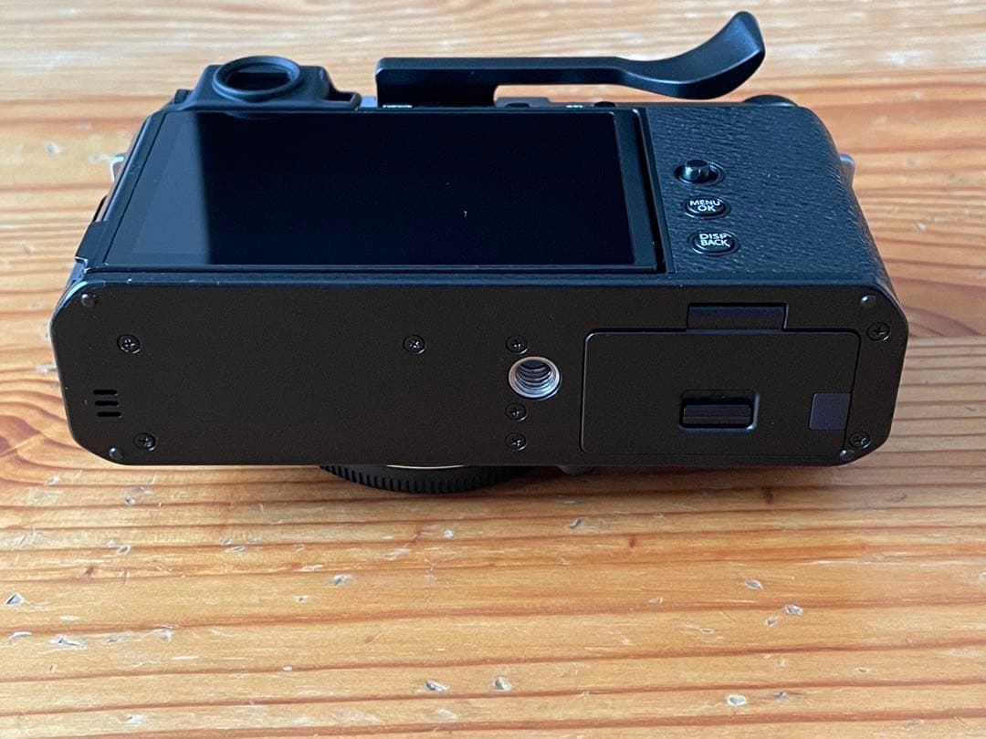 【美品】FUJIFILM X-E4 ボディ