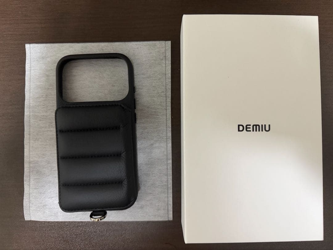 demiu iPhoneケース 17pro 黒　デミュウ