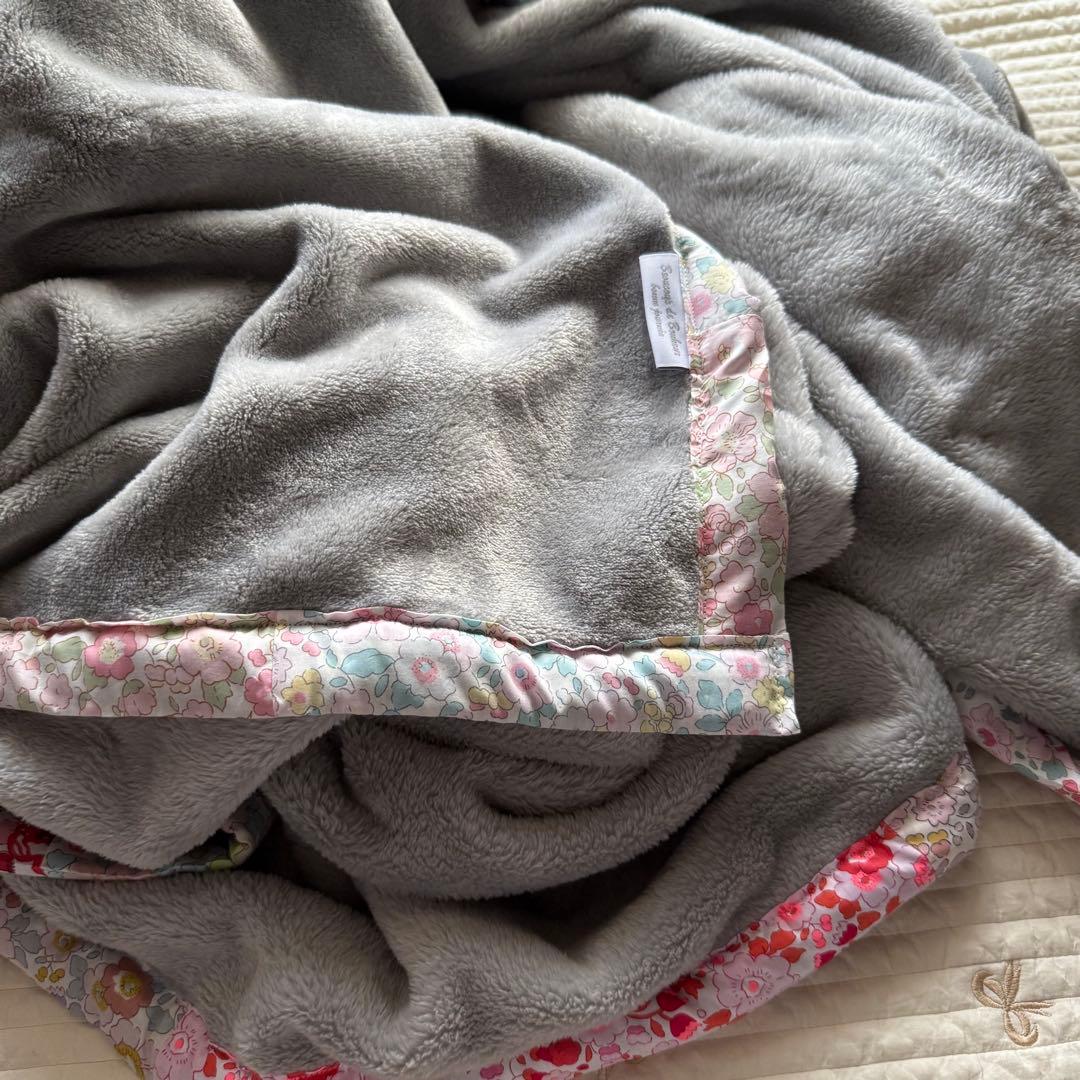 もかちゃん様❤オーダーページ　ハンドメイド　リバティ　毛布　ブランケット