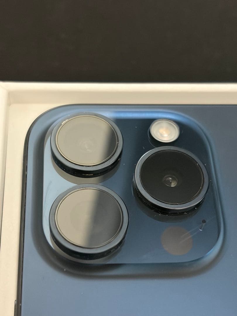 iPhone 15pro ブルーチタニウム