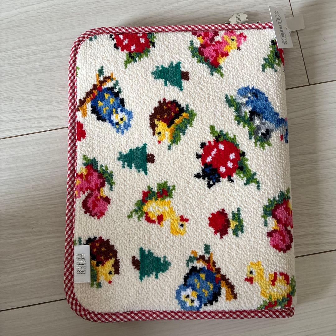 新品未使用タグ付きFEILER ハイジフレンズフォレスト　マルチケース