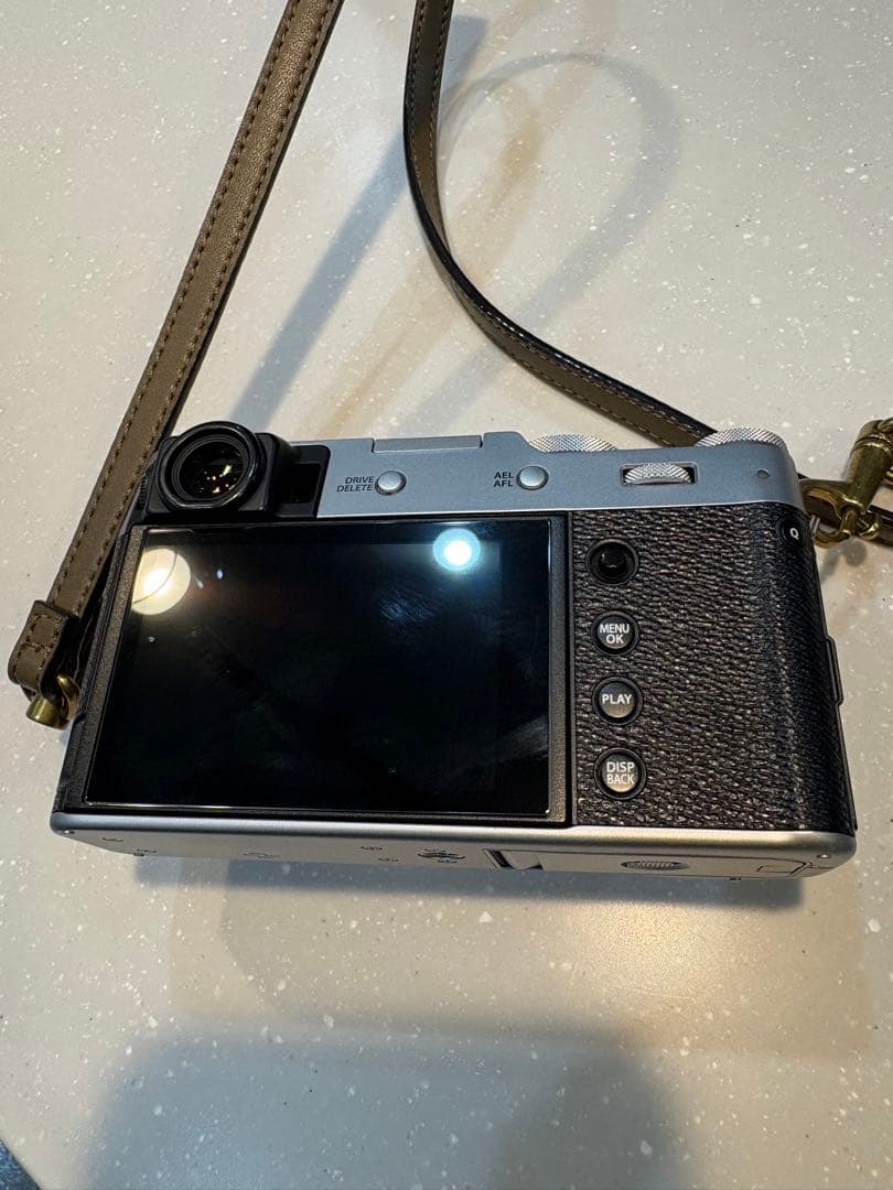 FUJIFILM x100v カメラ　デジカメ