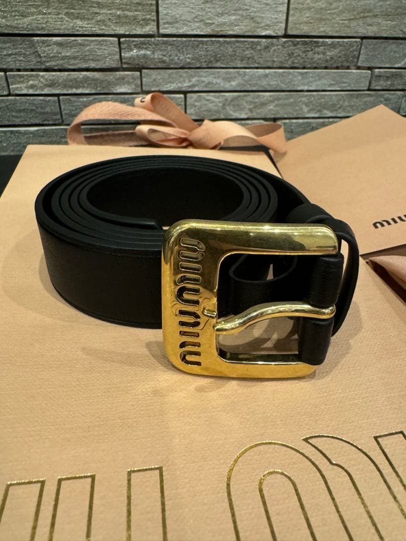 miu miu ナッパレザー ベルト 男女兼用