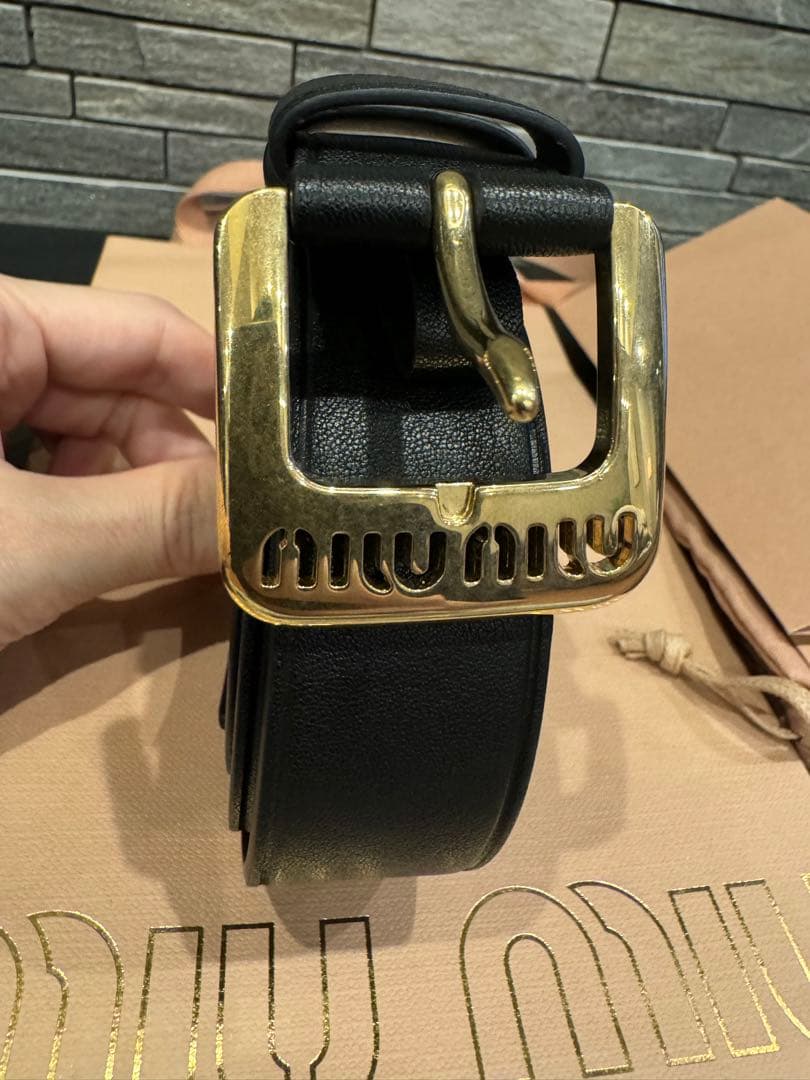 miu miu ナッパレザー ベルト 男女兼用