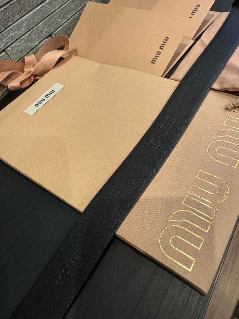 miu miu ナッパレザー ベルト 男女兼用