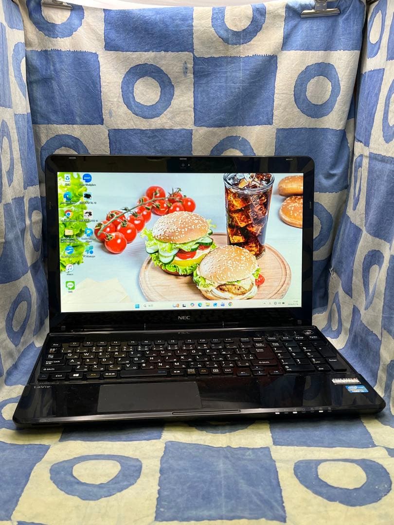 綺麗ブルーレイ☆快適SSD☆大人な黒ノートパソコン♪カメラ付！Windows11